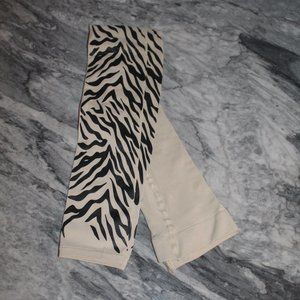 NWOT TIGER PRINT OPAQUE TIGHTS